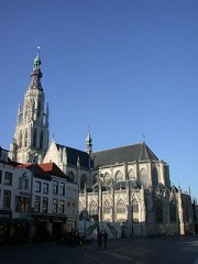 La Grote Kerk de Breda, vue extérieure. Crédit: //nl.wikipedia.org/