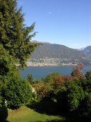 Vue sur le Lac Majeur, depuis les hauteurs de Gambarogno. Cliché personnel (sept. 2007)