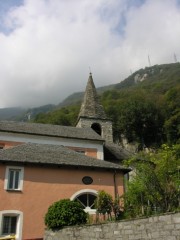 Autre vue de l'église de Carasso. Cliché personnel