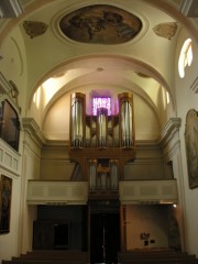 Vue axiale de la nef en direction de l'orgue. Cliché personnel