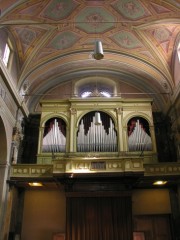 Vue du Grand Orgue Bossi depuis le milieu de la nef. Cliché personnel