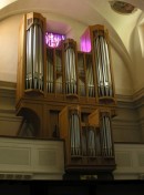 Orgue Kuhn (1984) de l'église de Carasso, canton du Tessin, Suisse. Cliché personnel