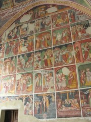 Vue partielle des peintures murales dans le choeur. Cliché personnel