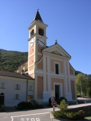Eglise paroissiale de Rivera au Tessin. Cliché personnel (sept. 2007)