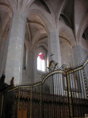 Cathédrale de St-Claude. Perspective vers le choeur. Cliché personnel