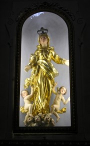 Statue de la Vierge, probablement baroque. Cliché personnel