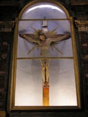Un grand Christ en croix. Probablement baroque. Cliché personnel