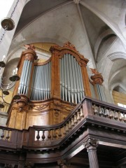 Cathédrale de St-Claude. Le Grand Orgue Daublaine-Callinet en contre-plongée. Cliché personnel