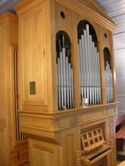 Autre vue de l'orgue avec la console en fenêtre. Cliché personnel