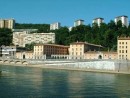 Le Conservatoire National Sup. de Musique de Lyon au bord de la Saône. Source: www.lyon-photos.com/