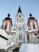 La basilique de Mariazell en hiver. Crédit: //de.wikipedia.org/