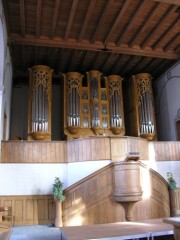 Vue intérieure de la Zwinglikirche en direction du Grand Orgue Füglister. Cliché personnel (janvier 2008)