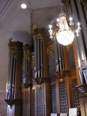 Autre vue de l'orgue en tribune (positif non visible). Cliché personnel