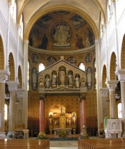 Vue du baldaquin à l'entrée du choeur. Cliché personnel