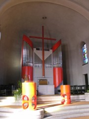 Vue du choeur avec l'orgue Mathis. Cliché personnel