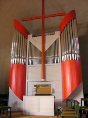 Belle vue de l'orgue Mathis. Buffet très original. Cliché personnel