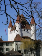 Une belle vue du château de Thoune. Cliché personnel (fév. 2008)