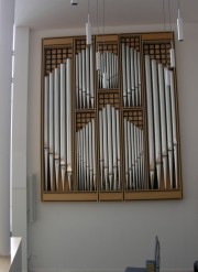 Une dernière vue de la façade de l'orgue Ayer, église cathol. de Worb. Cliché personnel