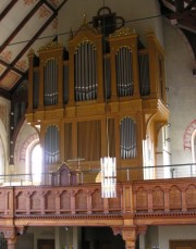 Une vue au téléobjectif de l'orgue. Cliché personnel