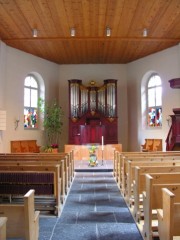 Vue intérieure de la nef de l'église de Kandergrund. Cliché personnel (mars 2008)