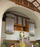 Le Grand Orgue Kuhn (1984) de la Dorfkirche de Spiez (façade Art Nouveau). Cliché personnel (mars 2008)