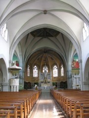 Une vue d'ensemble de la nef en direction du choeur. Cliché personnel