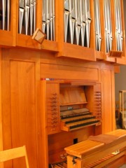 Vue de la console de l'orgue Mingot. Cliché personnel