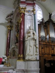 Entrée du choeur à gauche, côté orgue de choeur. Cliché personnel