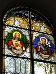Un exemple de vitrail à l'église de Marly. Cliché personnel