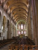 Vue intérieure de la cathédrale de Besançon. Cliché personnel (mai 2008)