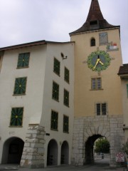 Le Landeron. L'une des portes du bourg fortifié. Cliché personnel