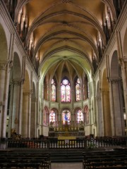 Vue de la nef gothique (13ème s.) depuis l'entrée. Cliché personnel