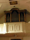 Orgue Giuseppe Vedani (1908), église S. Maria Assunta, Arbedo. Cliché personnel (fin mai 2008)