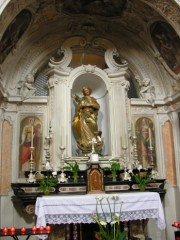 Vue de la chapelle latérale gauche avec la statue de l'Immaculée (1738). Cliché personnel