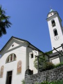 Eglise paroissiale baroque de Cama, Grisons. Cliché personnel (fin mai 2008)