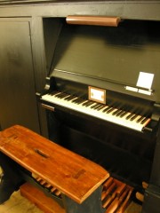 Vue de la console de l'orgue Vedani. Cliché personnel