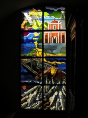 L'un des rares vitraux de cette église (et aussi au Tessin). Cliché personnel