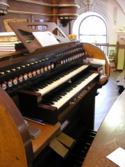 Vue de la console de l'orgue. Cliché personnel