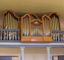 Orgue Kuhn (1964) du Temple de Rolle. Cliché personnel (juillet 2008)